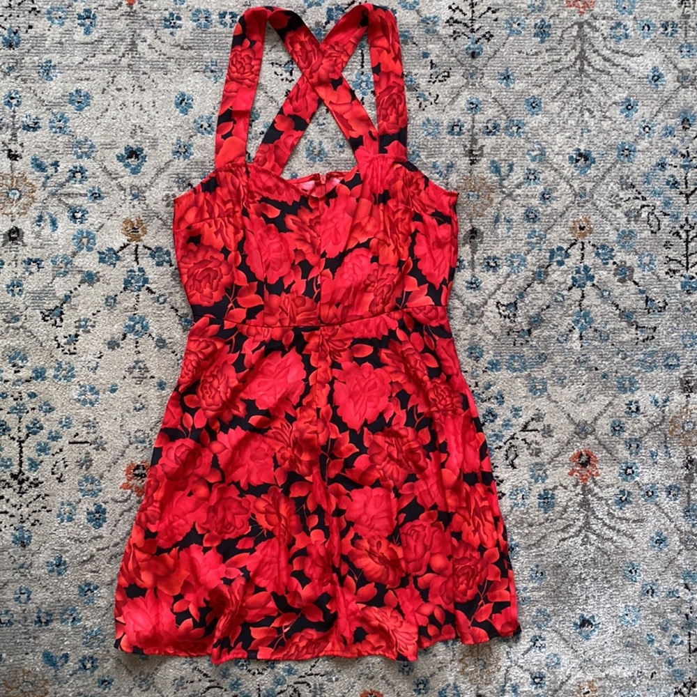 Red and black flower print dress NWT